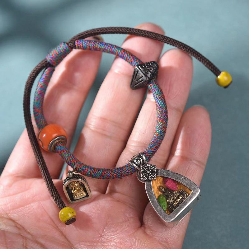 Handcrafted Tibetan Vintage Bracelet with Silver Amulet Box – Single-Strand Design